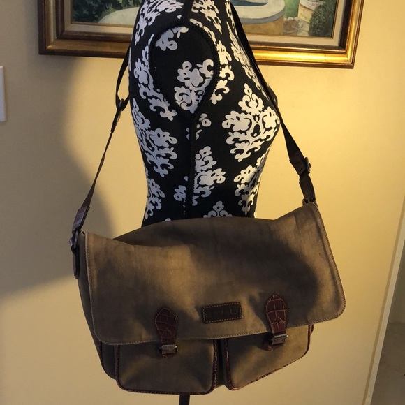 ETRO Unisex Sturdy Canvas Messenger Bag, storage, wide adjustable strap, pockets - Picture 9 of 17